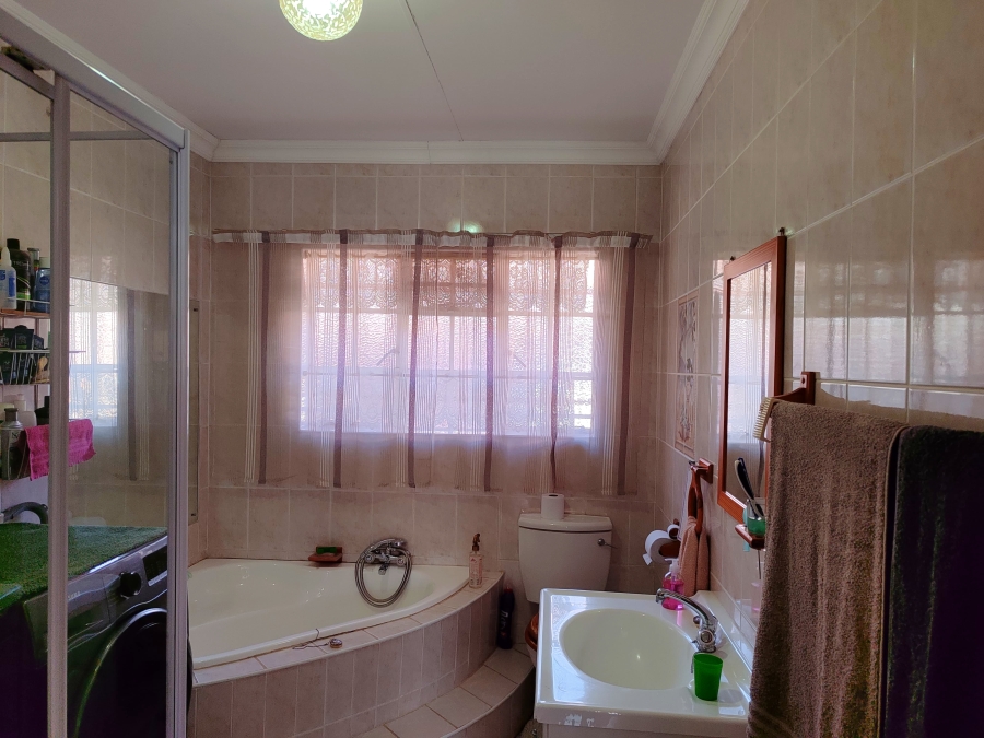 3 Bedroom Property for Sale in Vaal Park North West
